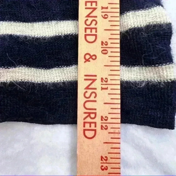 J.CREW Sweater Women Sz M Blue Cream Striped 100% Baby Alpaca V Neck Long Sleeve - Picture 9 of 9